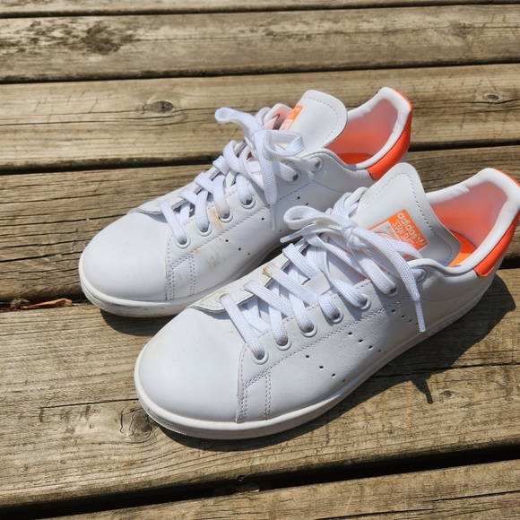 Adidas white trainers size 8 US 40 EUR - Picture 2 of 5